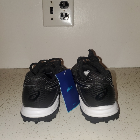 WOMENS 7.5 - ASICS TURF SHOES. BRAND NEW NO BOX. - Picture 6 of 8